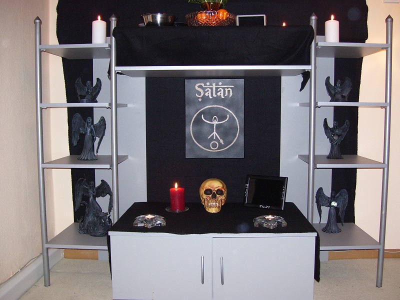 Altar 3.JPG